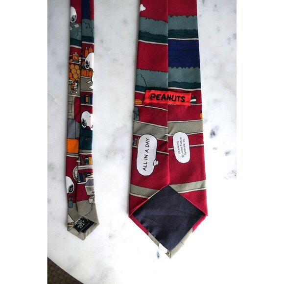 Peanuts Snoopy Cartoon 100% Silk Vintage Tie Red Burgundy Work Father's Day Gift - Picture 3 of 7